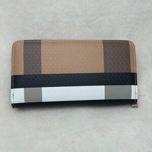 Plaid Beige, Black & White Wallet
good preowned condition with minor wear like a